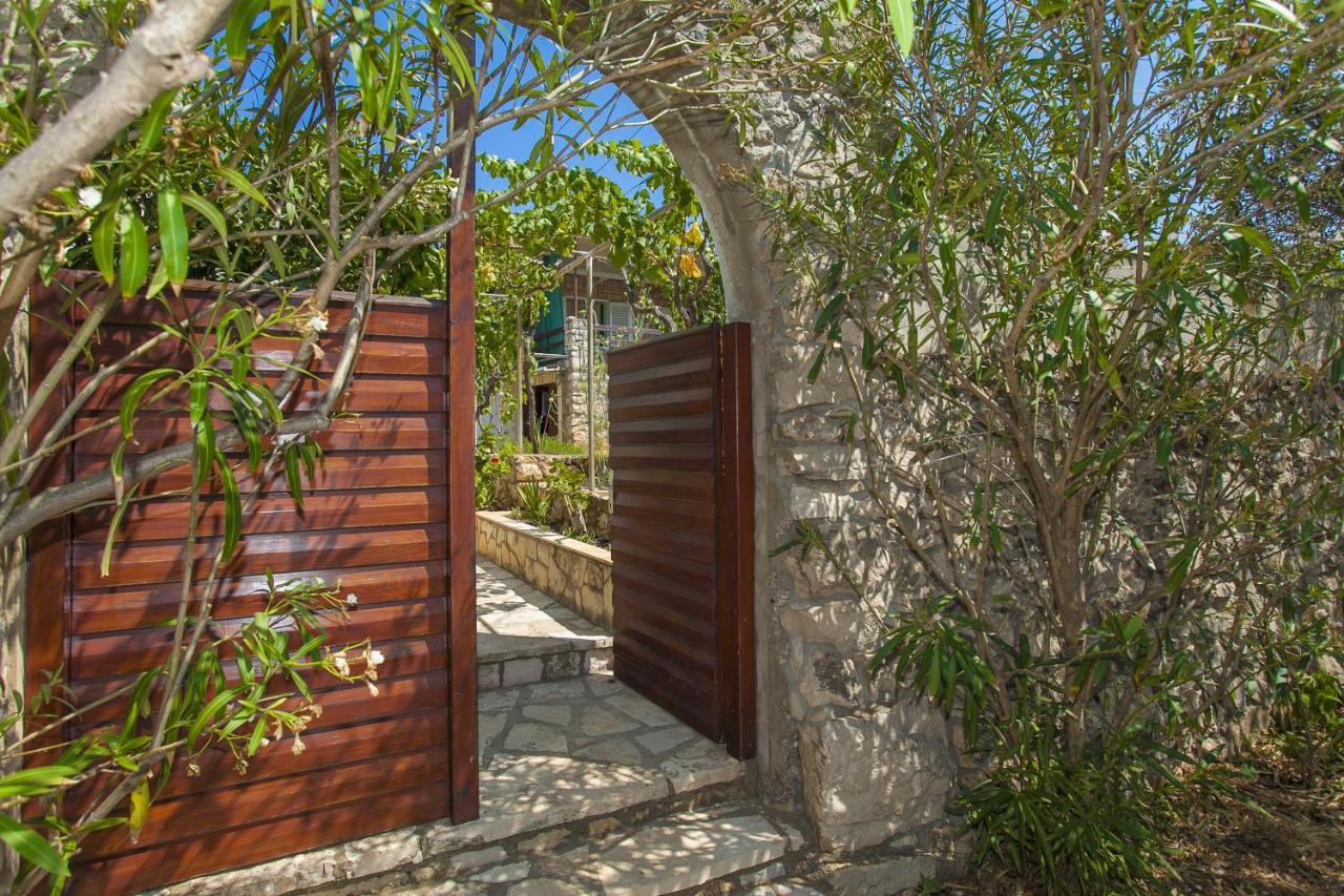 Holiday Home Neda Vela Luka Dış mekan fotoğraf